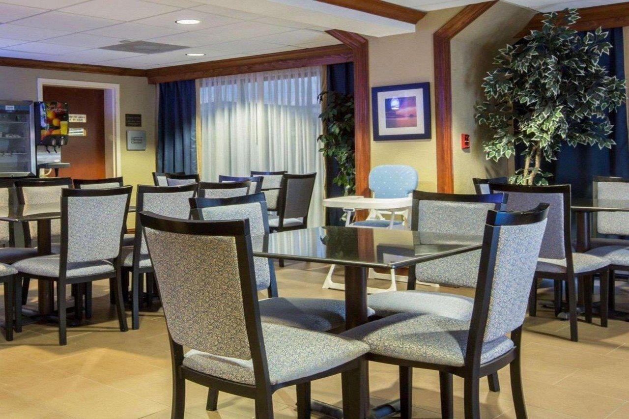 Comfort Suites Cumming-Atlanta Near Northside Hospital Forsyth Kültér fotó