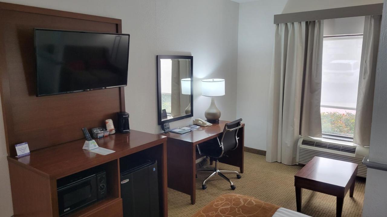 Comfort Suites Cumming-Atlanta Near Northside Hospital Forsyth Kültér fotó