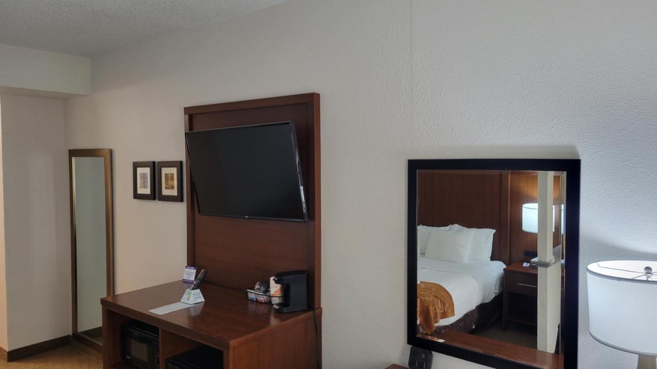 Comfort Suites Cumming-Atlanta Near Northside Hospital Forsyth Kültér fotó