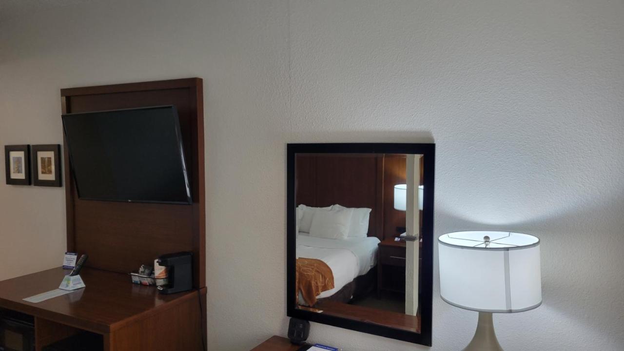 Comfort Suites Cumming-Atlanta Near Northside Hospital Forsyth Kültér fotó
