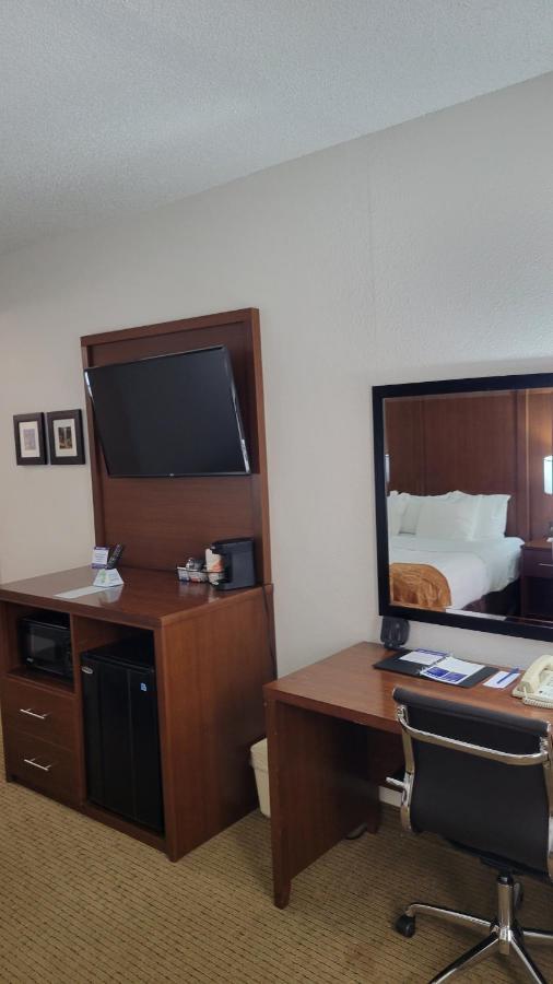 Comfort Suites Cumming-Atlanta Near Northside Hospital Forsyth Kültér fotó